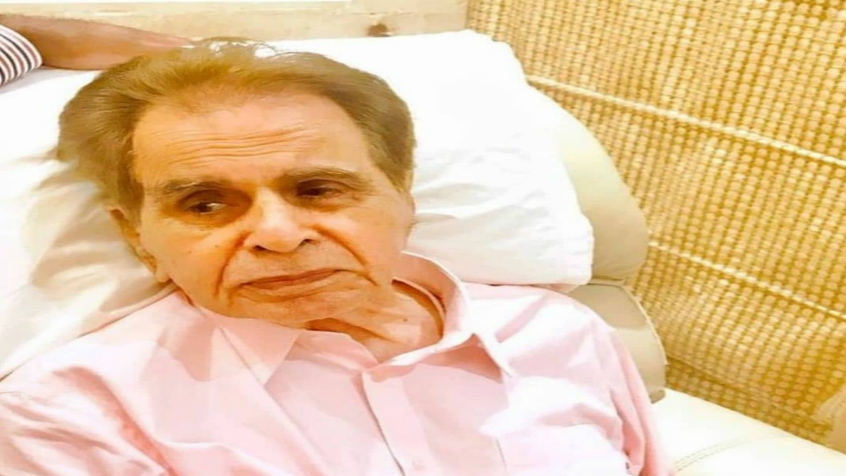 नहीं रहे दिग्गज अभिनेता ‘Dilip kumar’ 98 साल की उम्र में निधन। पीएम मोदी समेत इन नेताओं और अभिनेताओं ने दी श्रृद्धांजलि।