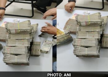 दिल्ली (Delhi) केंद्रीय औद्योगिक सुरक्षा बल (CISF) ने 23 अक्टूबर को लाल किला मेट्रो स्टेशन पर एक्स-बीआईएस मशीन के माध्यम से बैगेज स्क्रीनिंग के दौरान एक यात्री से 58 लाख रुपये नकद (Cash) का पता लगाया। यात्री की पहचान सिरसापुर निवासी राजू रंजन के रूप में हुई है।