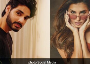 Actress Tara Sutaria, Ahan shetty के साथ फिल्म प्रमोट कर मना रही हैं अपना जन्म दिन। मुंबई टीशर्ट बांटती आयी नजर। फिल्म तडप 3 दिसंबर को हो रही है रिलीज।
