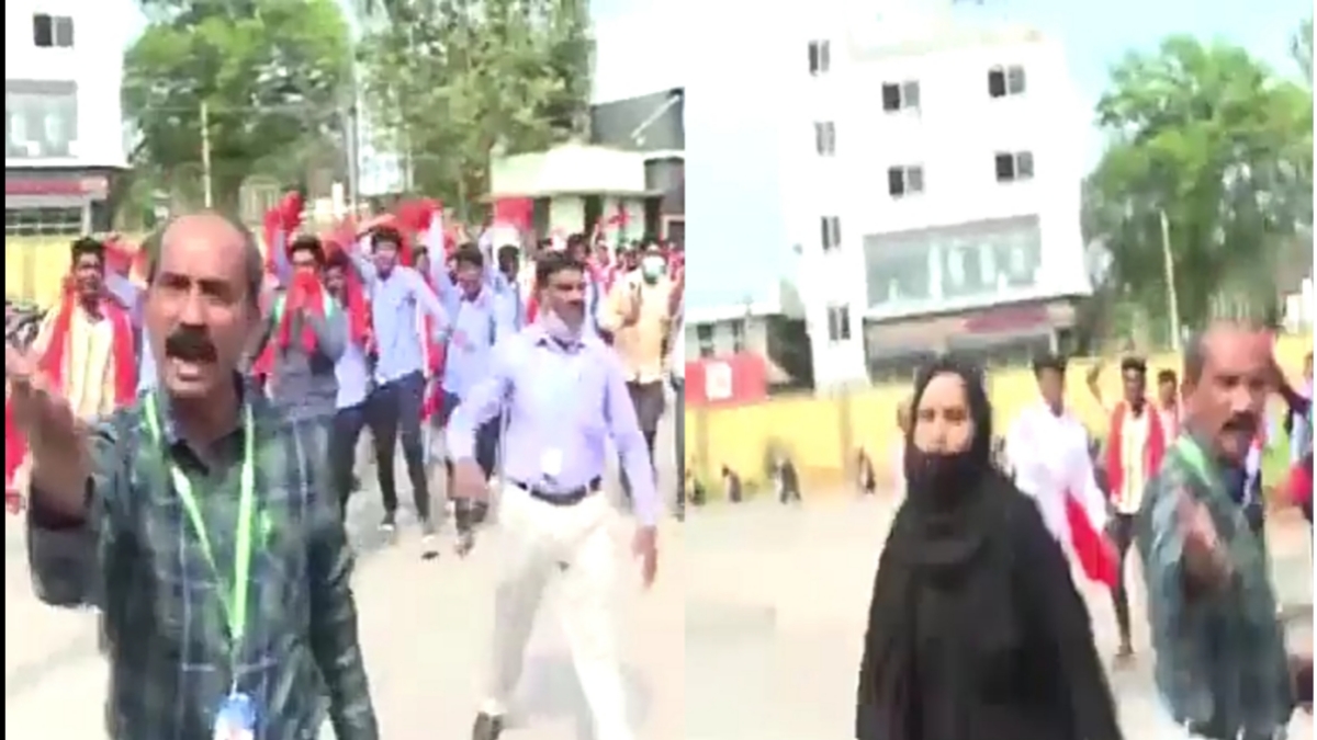 कर्नाटक में स्कूल -कालेज में हिजाब (Karnataka Hijab Row) पहनने को लेकर विवाद जारी है। जिसमें भगवा गमछा पहने छात्र इसका विरोध कर रहे है। लडके जहां जय श्री राम का नारा लगे रहे हैं , वही लडकी अल्लाह हूं अकबर का नारा लगा रही है।