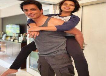 अपने नेक दिल अन्दाज से लोगों के दिलों पर राज करने वाले अभिनेता सोनू सूद (Sonu Sood) ने अपने बेटे अयान सूद (Ayan Sood) को इस तरह बर्थडे विश