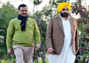 पंजाब में भगवंत मान की सरकार दिल्ली की तर्ज पर एक एक करके ऐतिहासिक फैसले ले रही है। पहले वन एमएलए वन पेंशन और अब राशन की डोर टू डोर डिलीवरी स्कीम (Doorstep delivery of Ration Scheme) का सीएम भगवंत मान ने ऐलान कर दिया है।
