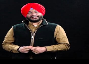कांग्रेस पार्टी के सांसद रवनीत बिट्टू ने आम आदमी पार्टी (Aap) द्वारा जारी की गयी 10 मंत्रियों की लिस्ट को लेकर निशाना साधा है। रवनीत सिंह बिट्टू (Ravneet singh bittu) ने ट्विटर पर ट्विट जारी कर लिखा- आम आदमी पार्टी (Aap) द्वारा मंत्री बनाए जाने वाले विधायकों की लिस्ट जारी कर दी गयी है। जिसमें लुधियाना में से एक भी नाम शामिल नहीं किया गया है।