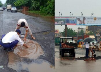फरीदाबाद ट्रैफिक पुलिस का सराहनीय कार्य, दुर्घटना से बचाने के लिए सड़क के गड्ढे भर रही है गढ्डे.