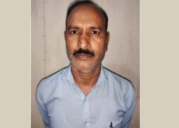 डीसीपी सेन्ट्रल श्री मुकेश मल्होत्रा के द्वारा अपराधिक गतिविधियो में शामिल आरोपियो की धरपकड़ के दिए गए दिशा निर्देश पर कार्रवाई करते हुए खेडीपुल थाना पुलिस प्रबंधक सुभाष की टीम ने स्वास्थ्य विभाग की टीम के साथ संयुक्त रूप से कार्रवाई करते हुए फर्जी डॉक्टर को गिरफ्तार किया है।
