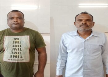 क्यूआरजी अस्पताल (qrg hospital faridabad) में सीवर सफाई के दौरान हुई दुर्घटना के मामले में पुलिस आयुक्त श्री विकास कुमार अरोड़ा के द्वारा दिए गए निर्देश पर कार्रवाई करते हुए एसीपी महेंद्र वर्मा ने चौकी सेक्टर 16 की टीम के साथ मामले में दो आरोपियों को गिरफ्तार किया है।