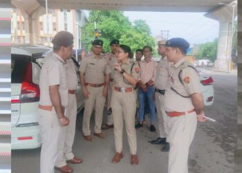 Faridabad News: डीसीपी सेंट्रल पूजा वशिष्ठ ने मोहर्रम के अवसर पर पल्ला, सराय, सेक्टर 31 एरिया में पहुंचकर थाना प्रभारियों को कानून व्यवस्था कायम रखने के दिए अहम दिशा निर्देश
