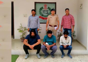 फरीदाबादः क्राइम ब्रांच की टीम कल दोपहर करीब 3:30 बजे बल्लभगढ़ बसस्टैंड के पास गश्त कर रही थी कि उन्हें बस स्टैंड के पीछे रेलवे रोड की तरफ से गोली चलने की आवाज सुनाई दी