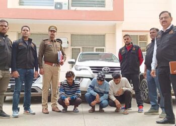 अंतर्राजीय वाहन चोर गैंग का पर्दाफाश करते हुए गैंग के 4 सदस्यों को क्राइम ब्रांच एनआईटी ने किया गिरफ्तार.