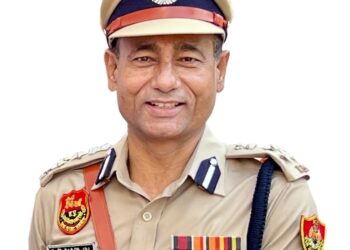 शस्त्र लाइसेंस की शर्तों को पूरा नहीं करने और लाइसेंस रिन्यू नहीं करवाने पर ज्वाइंट पुलिस कमिश्नर ओपी नरवाल ने 53 शस्त्र धारकों के शस्त्र लाइसेंस किए रद्द.