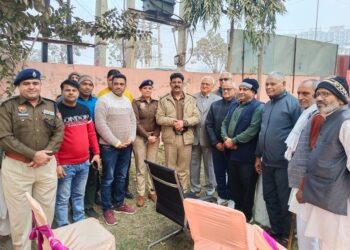 पुलिस उपायुक्त बल्लभगढ़ राजेश दुग्गल ने 30 जनवरी को थाना आदर्श नगर में थाना क्षेत्र में पड़ने वाले गांवों व सोसाइटी में रहने वाले सीनियर सिटीजन, महिलाओं और आमजन को यातायात नियम, साइबर अपराध, नशाखोरी व उसके दुष्परिणाम और सीनियर सिटीजनों के हकों के बारे में जागरूक किया गया।